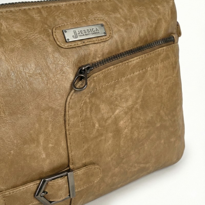 شنطة كروس جلد إيطالي مستورد لون كافيه مقاس 23×25 بسوست وإكسسوار مستورد